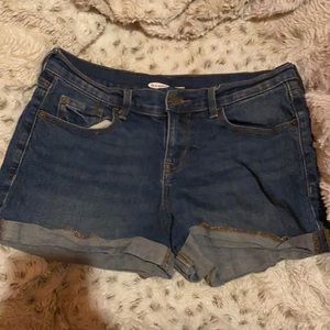Old Navy Boyfriend mid rise shorts